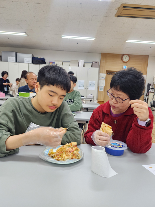 KakaoTalk_Photo_2025-11-02-17-01-44 013.jpg