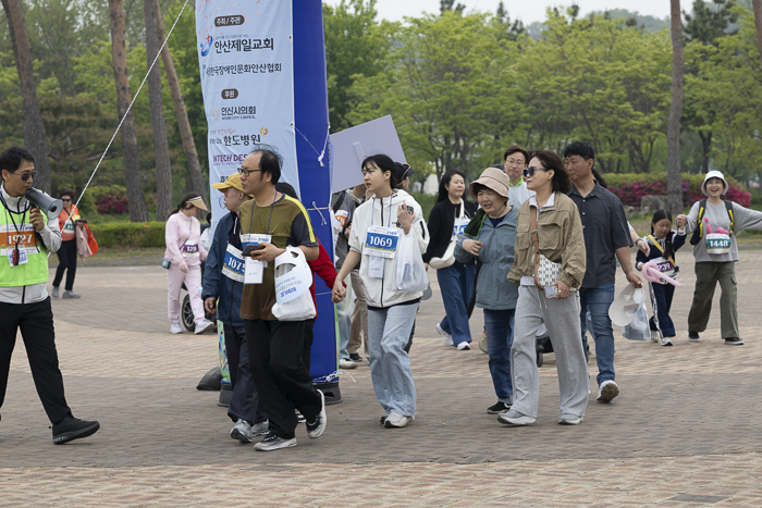 079A4859.png