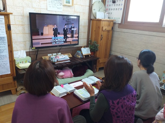 예배당에서의 함께 했던 에배가 얼마나 소중하고 감사했던 것이었는지..깨닫습니다..-2.jpg