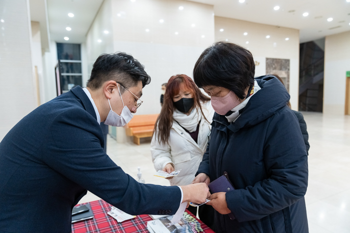 20221118_감사특밤_강동진 목사-8.jpg